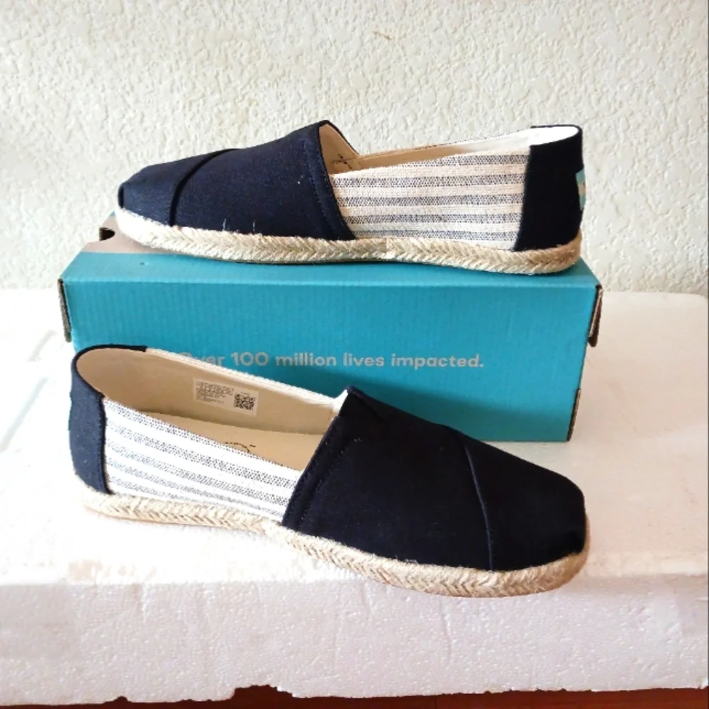 Toms